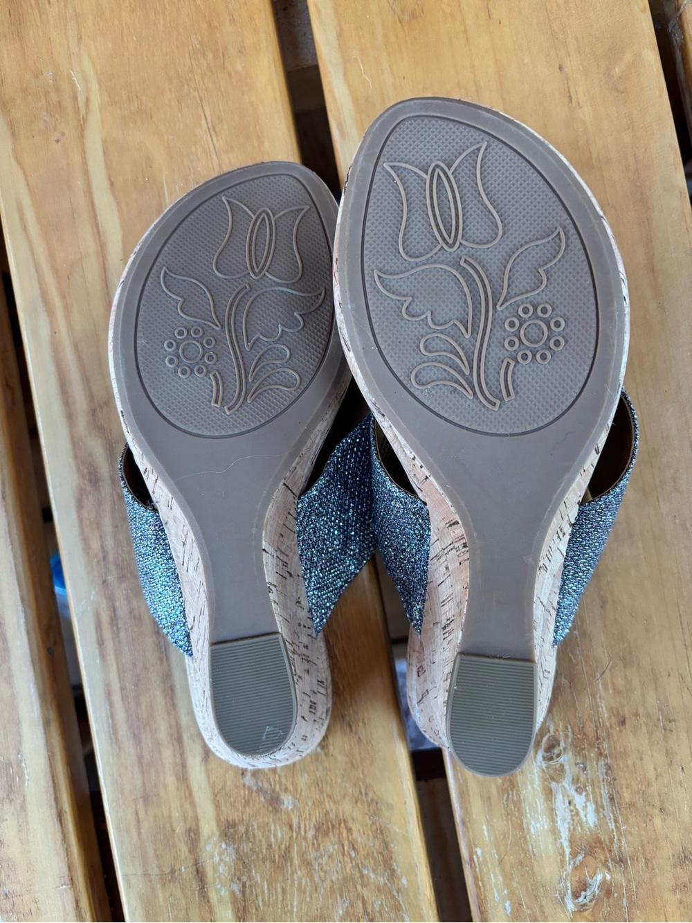 Gunmetal Glitter White Mountain Wedge Thong Sandals - Women - Picture 4 of 5